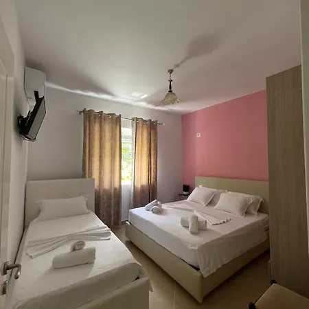 Vendégház Eljos House Përmet
