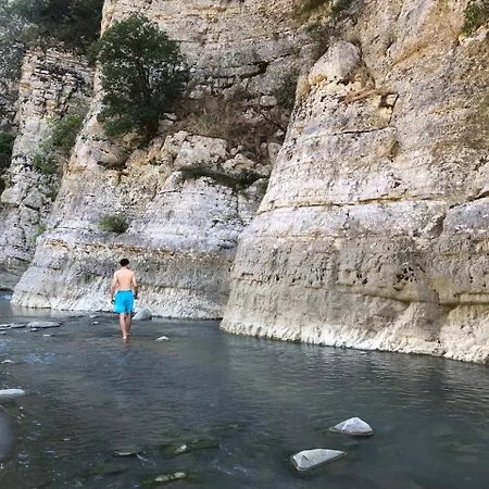 Gæstehus Eljos House