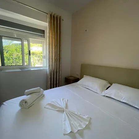 Eljos House 4*
