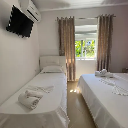 ゲストハウス Eljos House