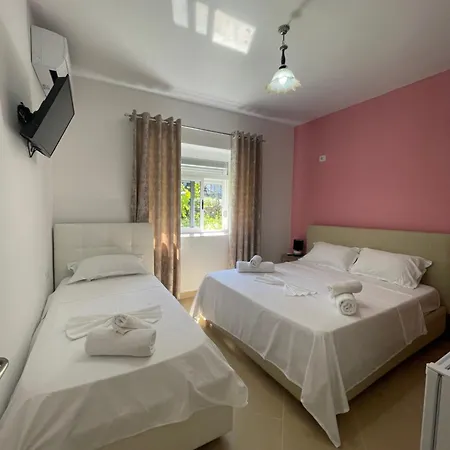ゲストハウス Eljos House Përmet