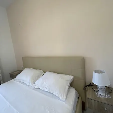 Eljos House 4* Përmet