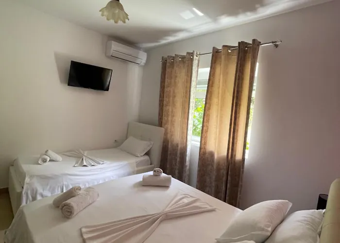 Eljos House 4*