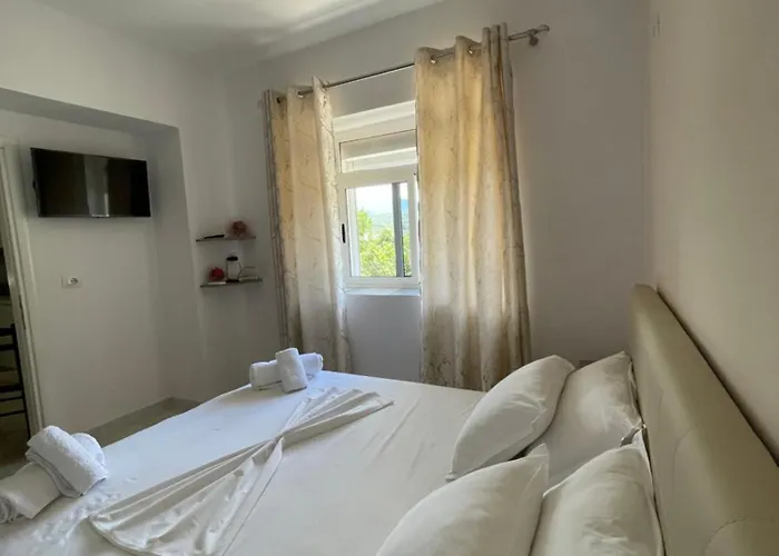 Eljos House Affittacamere