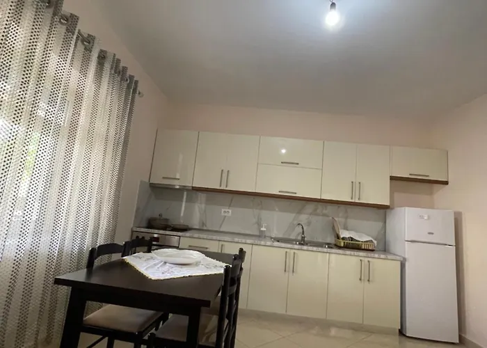 Eljos House Gæstehus 4*