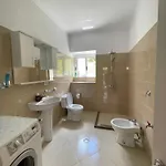 Eljos House