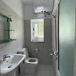 בית הארחה Eljos House