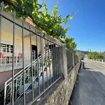 Eljos House בית הארחה Përmet