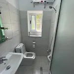 בית הארחה Eljos House 4*