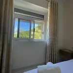 Eljos House בית הארחה