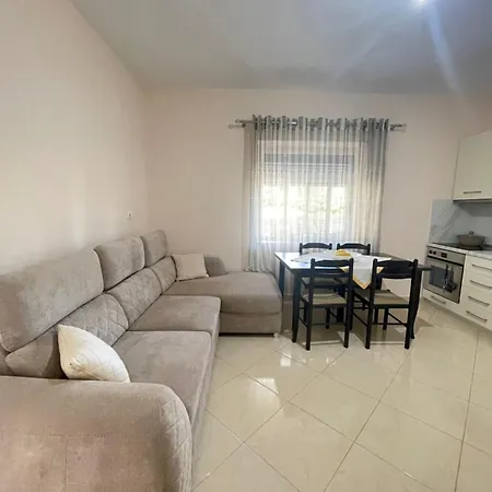 בית הארחה Eljos House Përmet