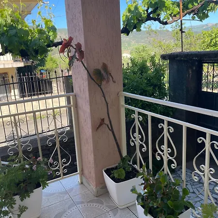 Eljos House 4* Përmet