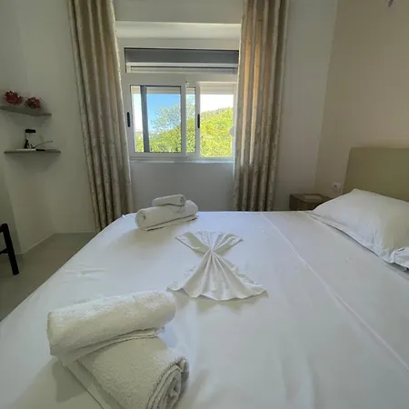Eljos House 4* Përmet